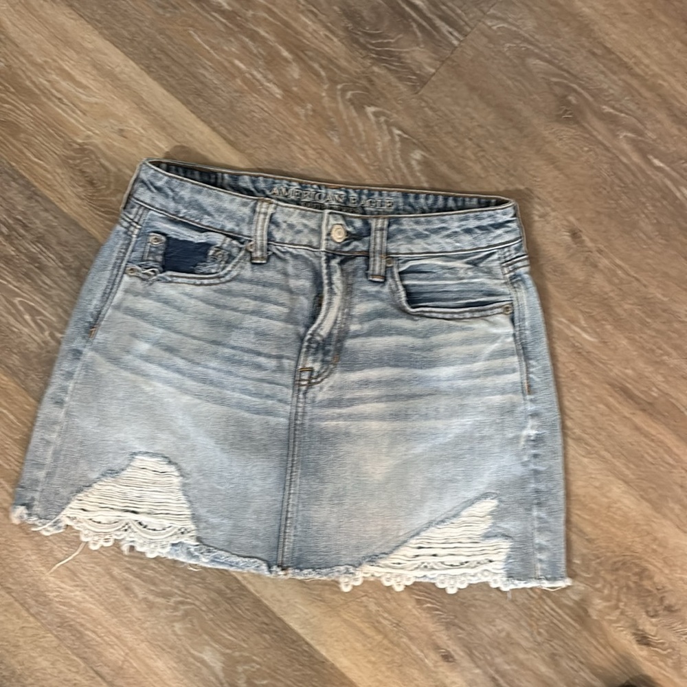American eagle distressed acid wash lace detail mini skirt size 2 - Picture 7 of 10